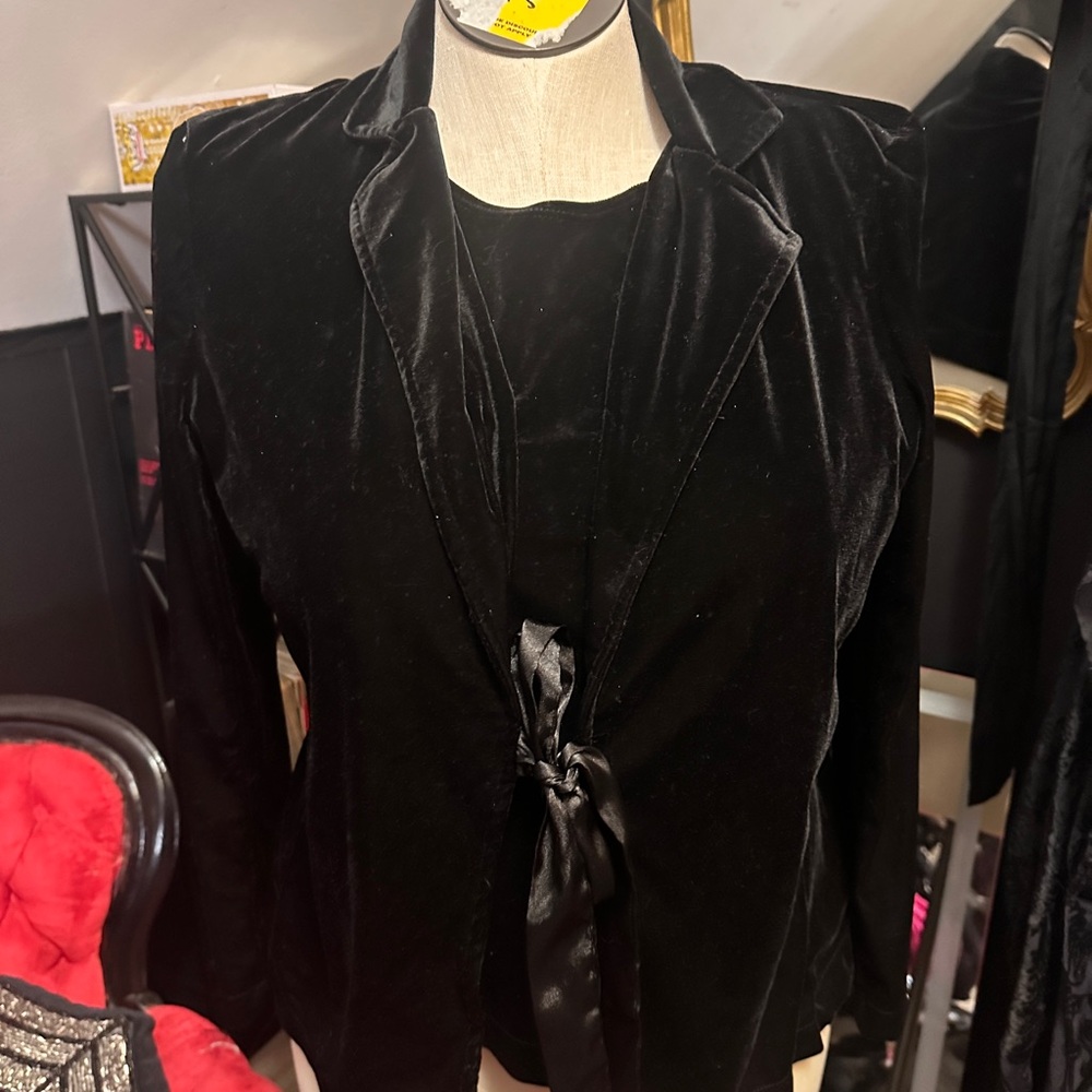 Notations Black Velvet Blazer